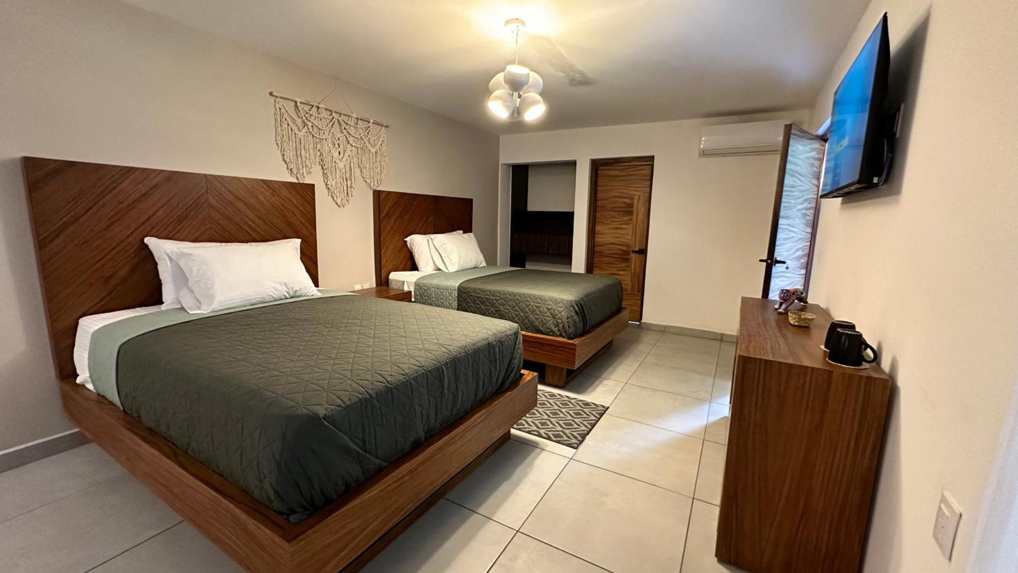 Hotel Boutique Villa Escondida, A Pasos De Lo Mejor En 틀라케파케 외부 사진