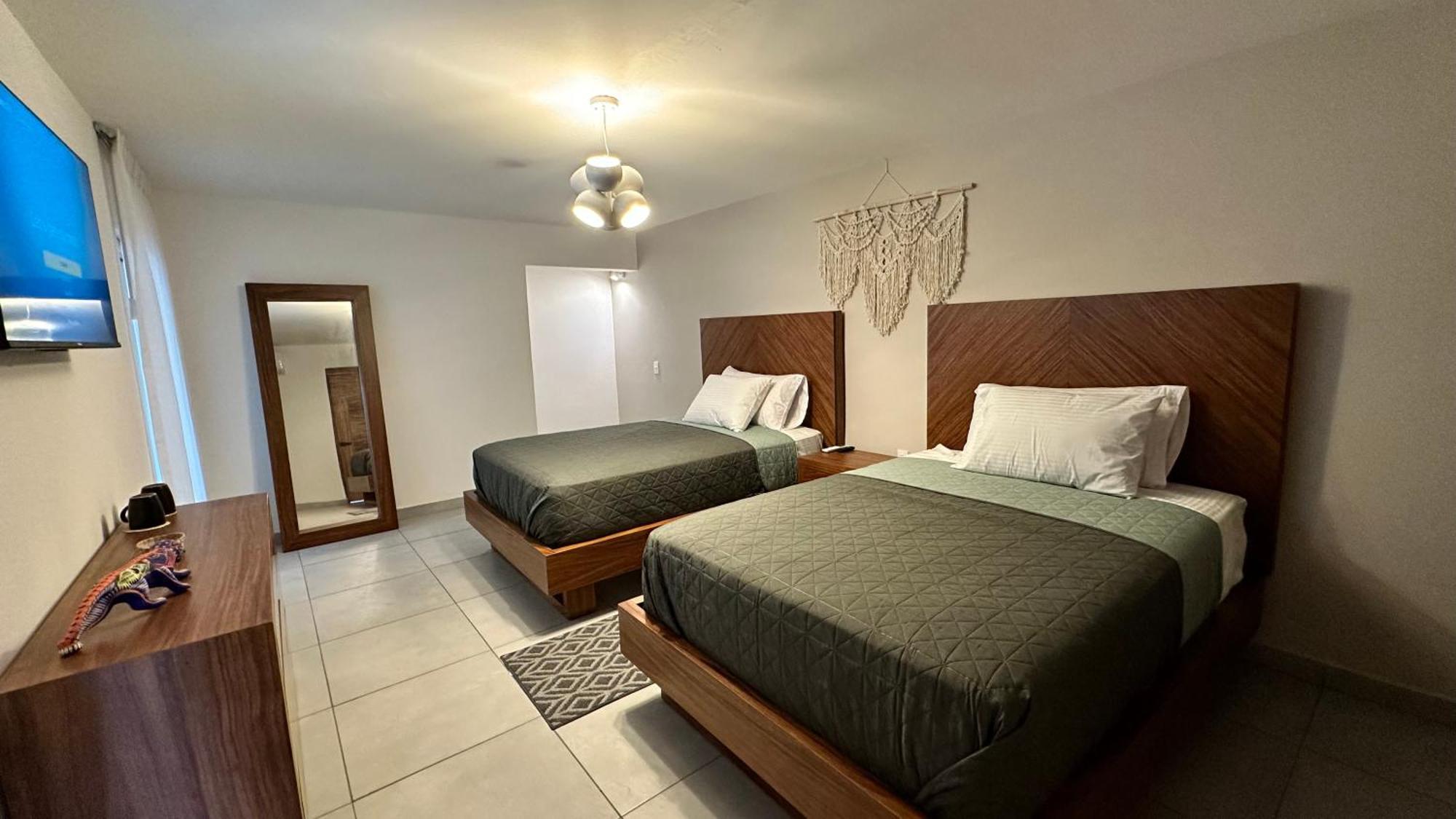 Hotel Boutique Villa Escondida, A Pasos De Lo Mejor En 틀라케파케 외부 사진
