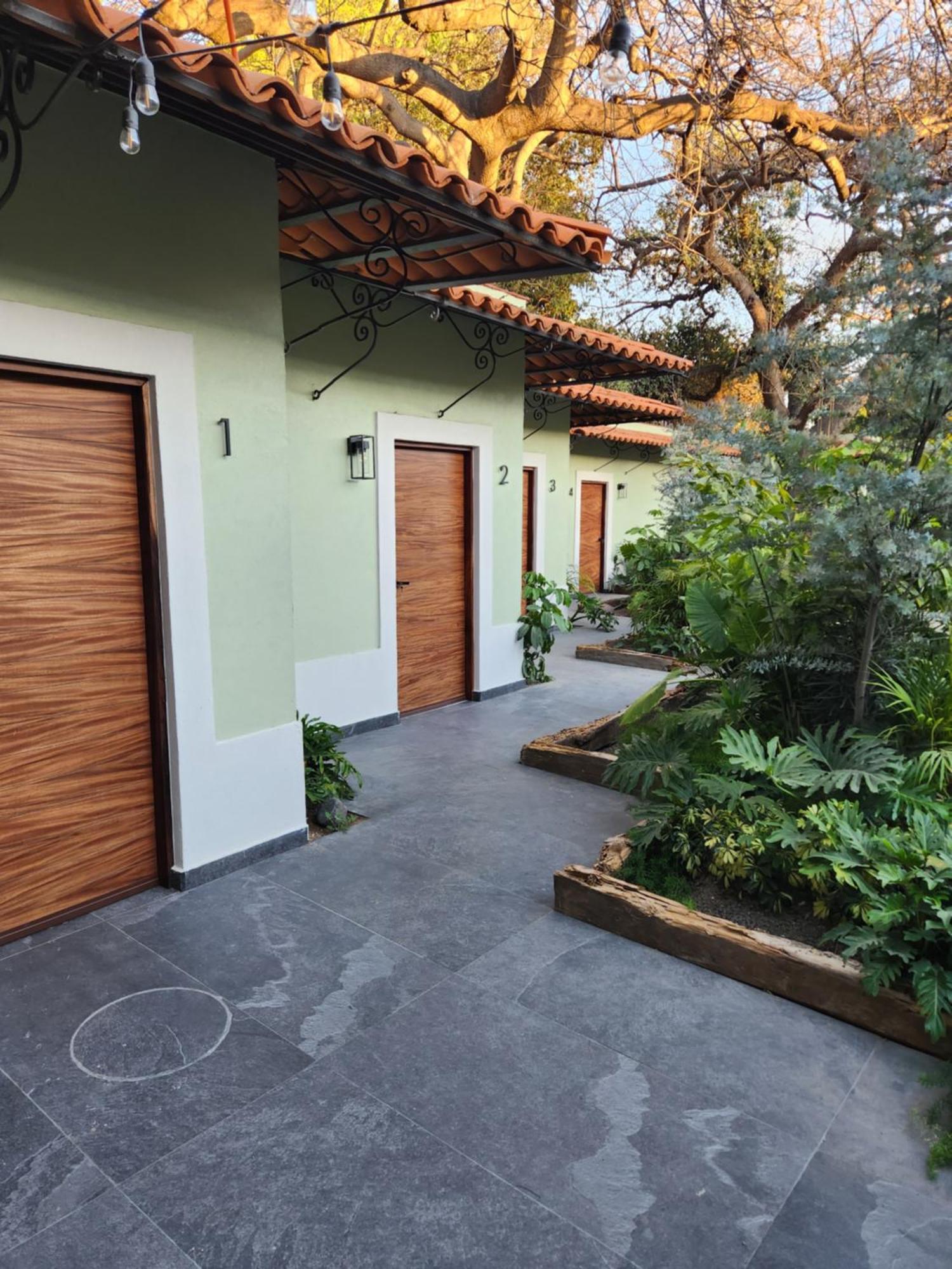 Hotel Boutique Villa Escondida, A Pasos De Lo Mejor En 틀라케파케 외부 사진