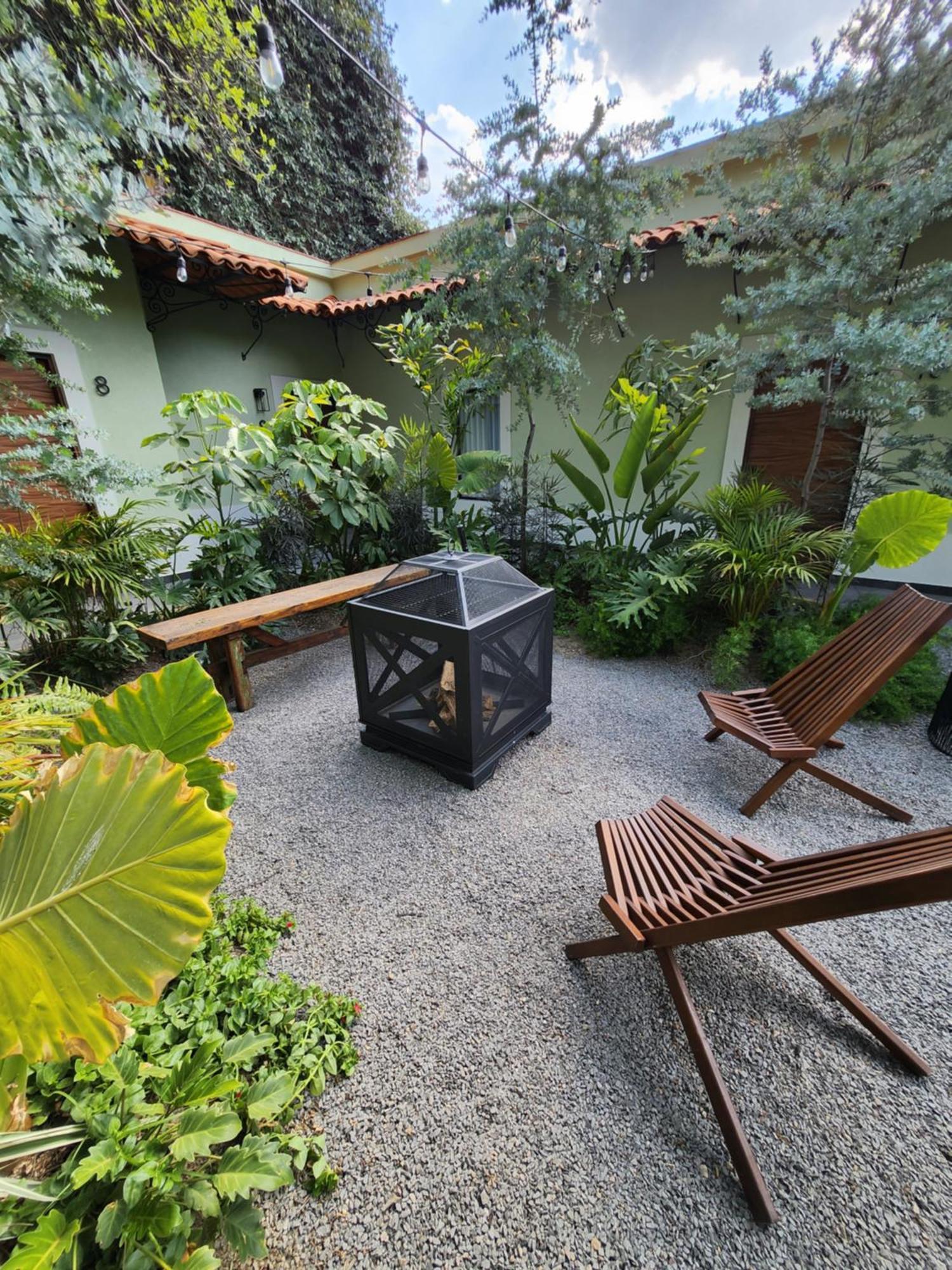 Hotel Boutique Villa Escondida, A Pasos De Lo Mejor En 틀라케파케 외부 사진